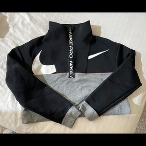 Nike Pro Dri-fit cropped pullover